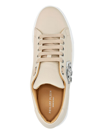 Leather Lo-Top Sneakers Hexagon