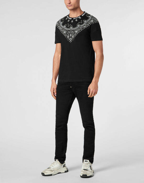 Round Neck T-Shirt Paisley Bandana