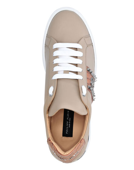 Leather Lo-Top Sneakers Signature