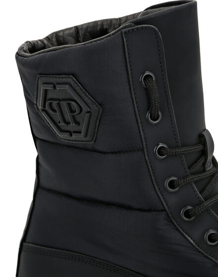Boots Mid Flat Hexagon