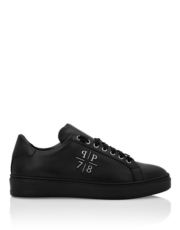 Lo-Top Sneakers PP1978