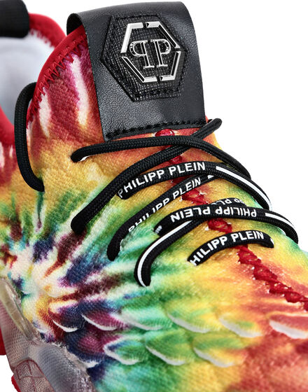 Runner Hyper $hock Tie dye
